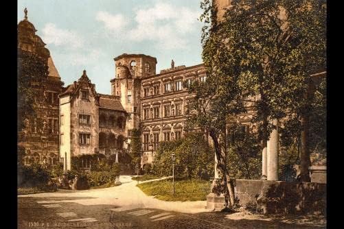Фотографија на историски производи: дворот на замокот, Хајделберг, Баден, Германија